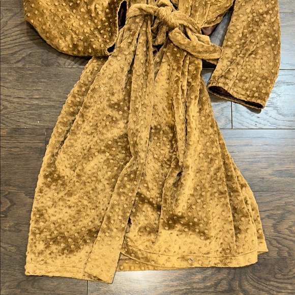 Brown Textured Robe - Picture 4 of 6